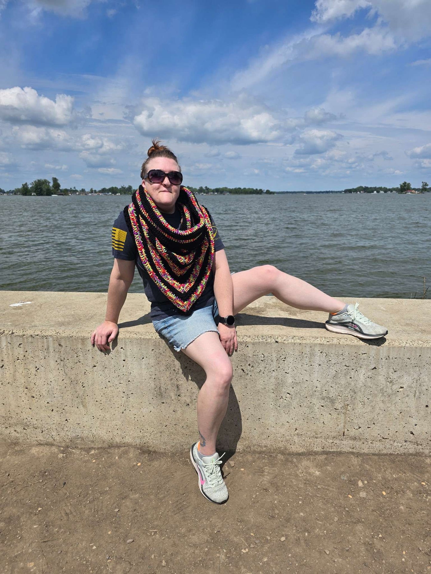 πβ¨ Black and Retro Wild Oleander Hooded Scarf β¨π