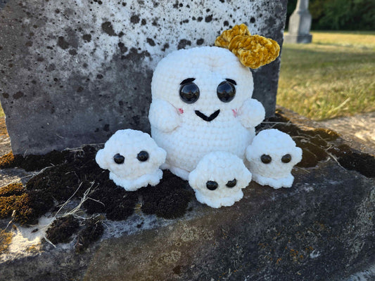 👻 Gwendolyn Mommy Ghost & Baby Ghost | Haunted Halloween Crochet Duo 🎃